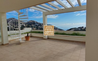 Beautiful apartment with large terraces and panoramic views
